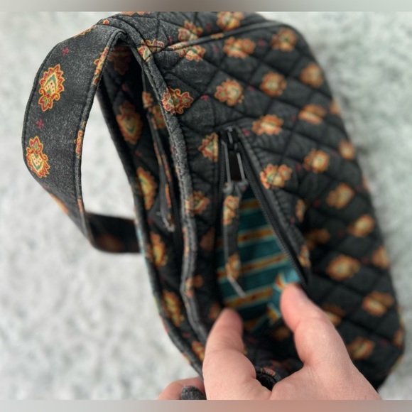 MaggiB GUC Small Black & Red Floral Quilted Fabric Shoulder/Hand Bag - Picture 6 of 9